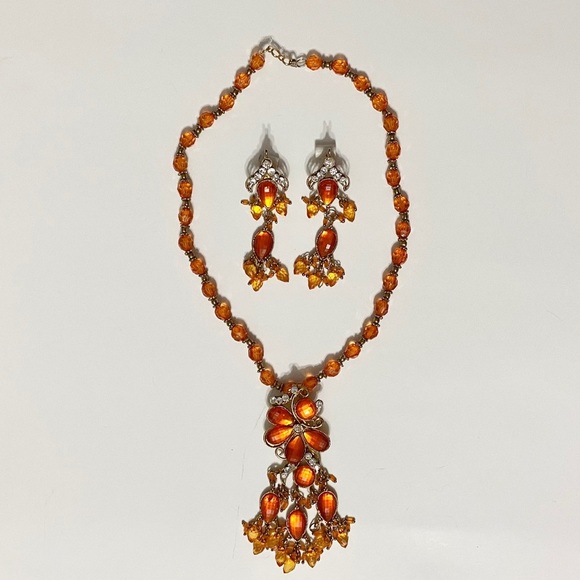 🍊 Antique Gold Finished Orange Bead Necklace - Picture 1 of 2